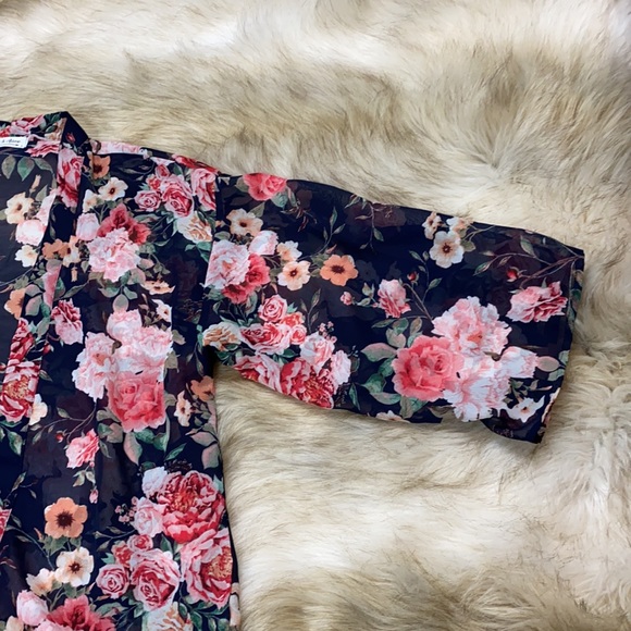 Moe & Arrow Flower Open Sheer Cardigan, Small - Picture 12 of 15